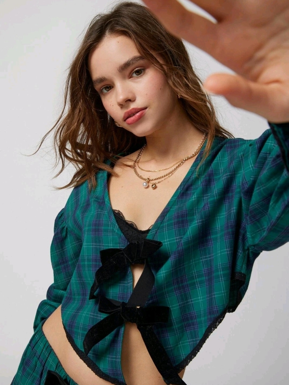 Urban Outfitters Green & Navy Plaid Tie-Front Blouse Size M 100% Cotton